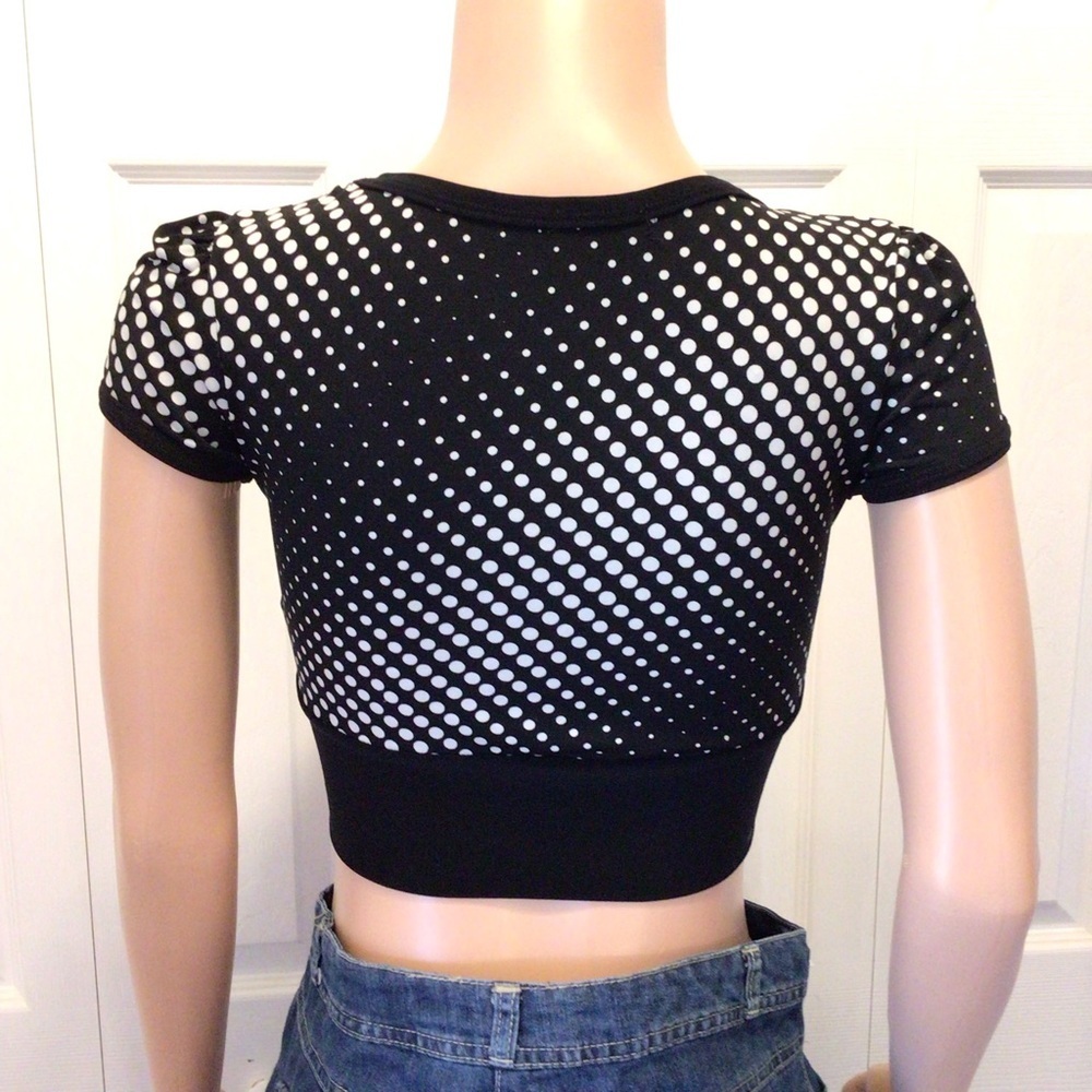 Lola Womens Black/White Polka Dot Short Sleeve Stretch Crop Top Size Medium - Picture 4 of 5